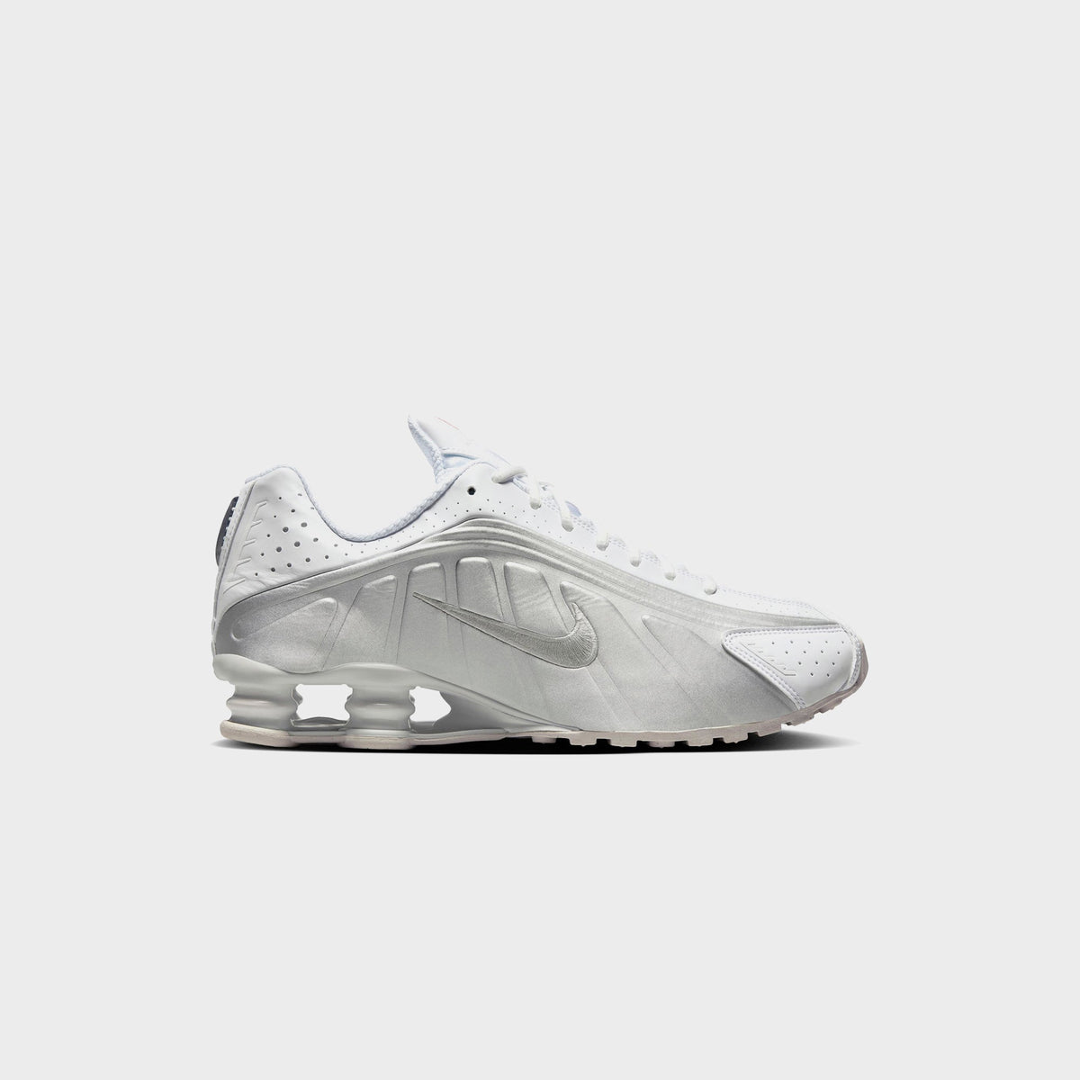 Nike Shox R4 - White / Metallic Silver / White / Bright Crimson