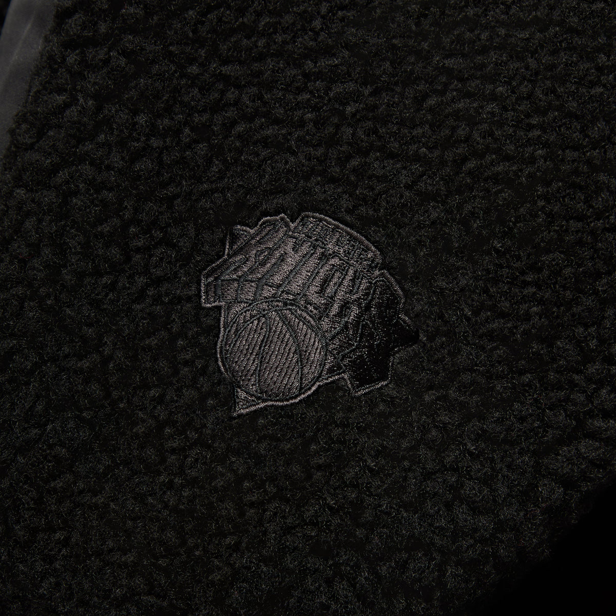 Kith for the New York Knicks New York Vintage Nelson Quarter Zip - Black