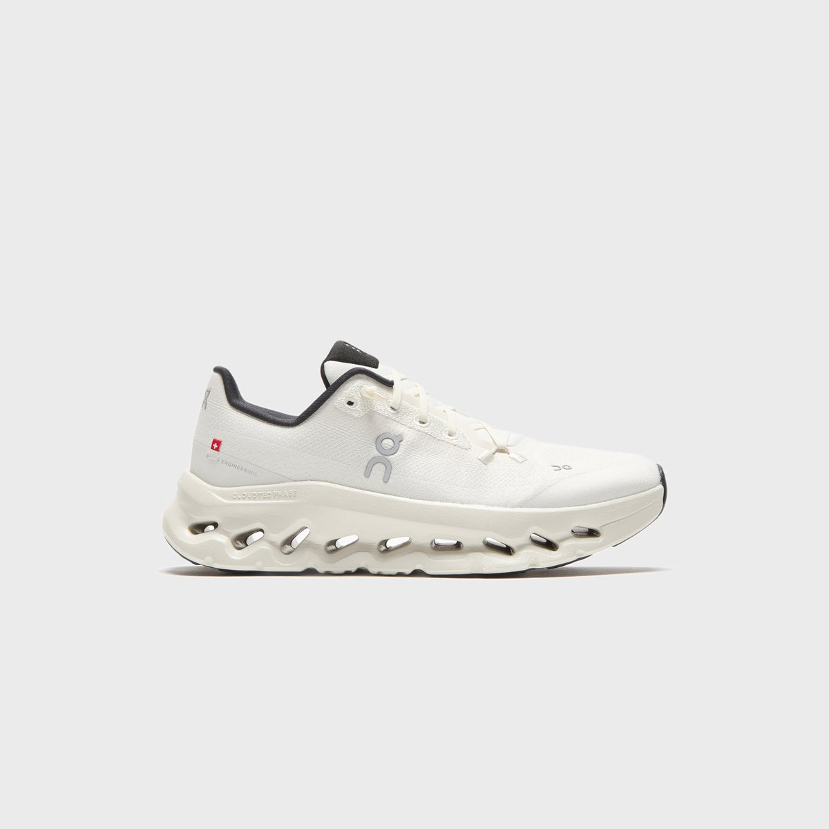On Running WMNS Cloudtilt - Pearl / Black