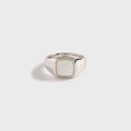 Tom Wood Kay Ring - White / Mother of Pearl