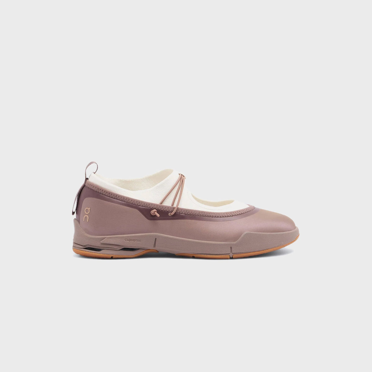 On Running WMNS Cloudnova Moon Mary Janes - Clove / Ivory